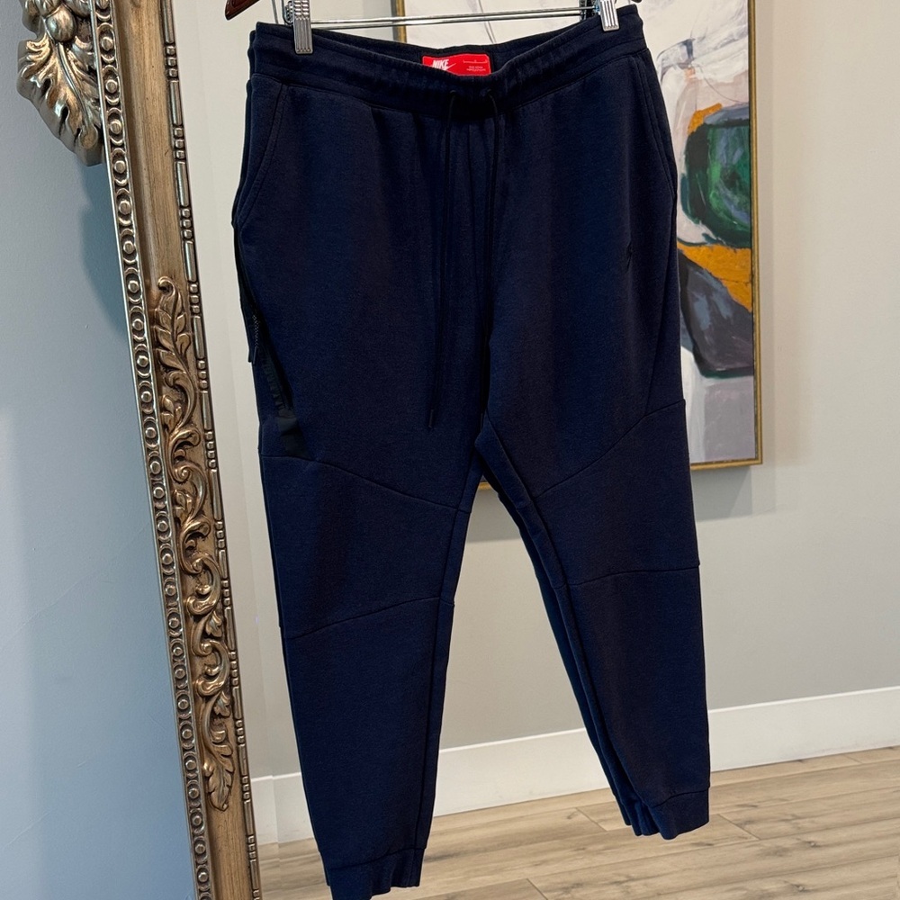 Nike Black Slim Fit Jogger Sweatpants